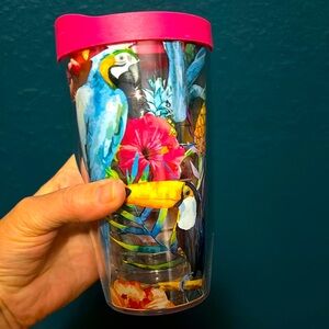 Tervis Tropical Parrot Tumbler with Pink Lid